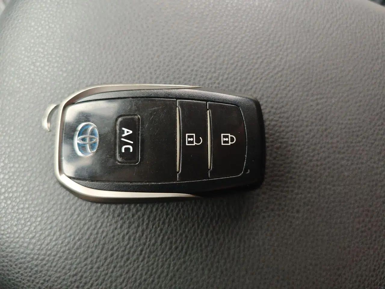 Toyota RAV4 Rongfang Plug-in Hybrid 2021 2.5L Two-Wheel Drive Elite Pro — миниатюра 9