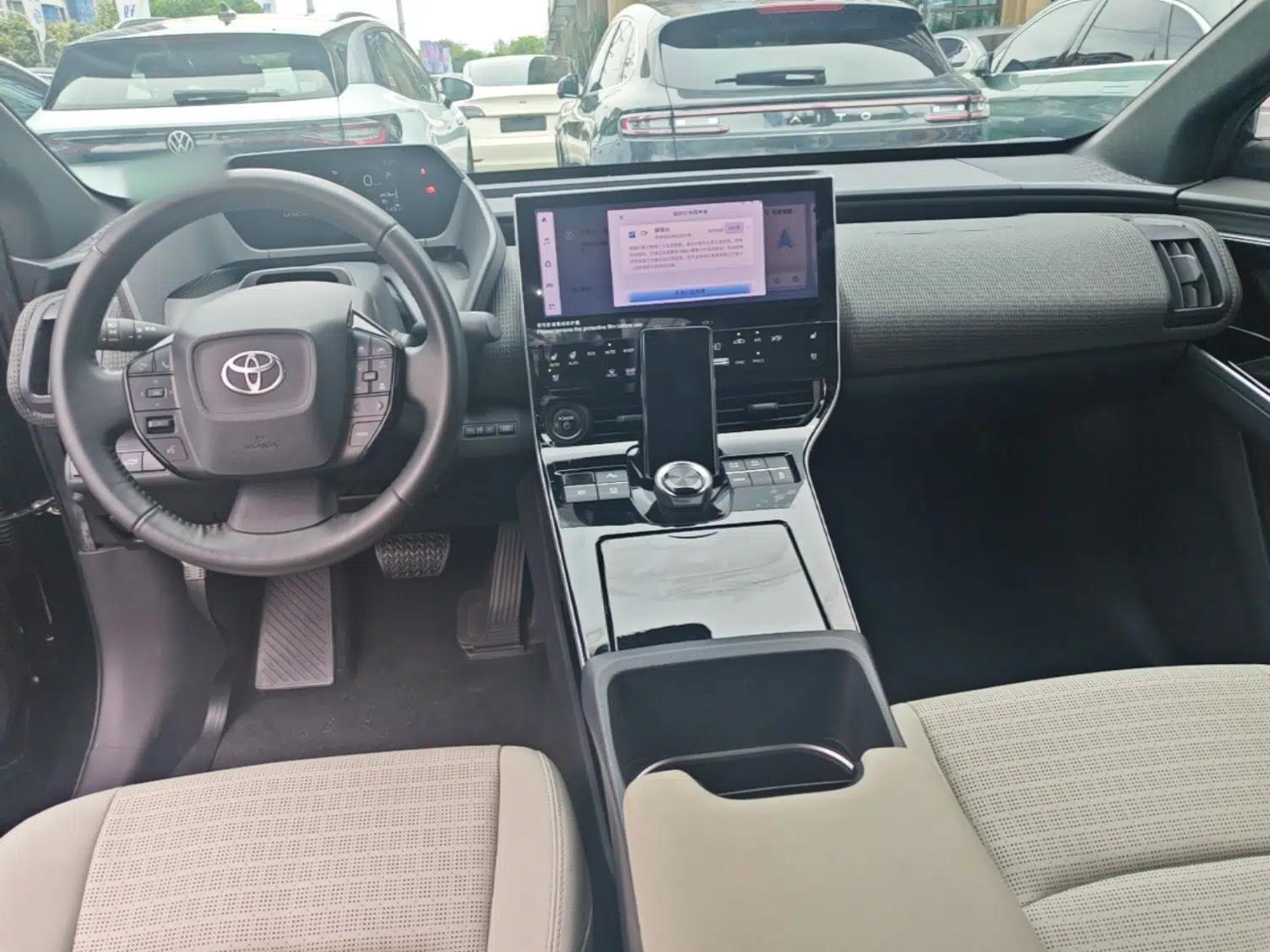 Toyota GAC bZ4X 2022 Long-Range Pro — миниатюра 13