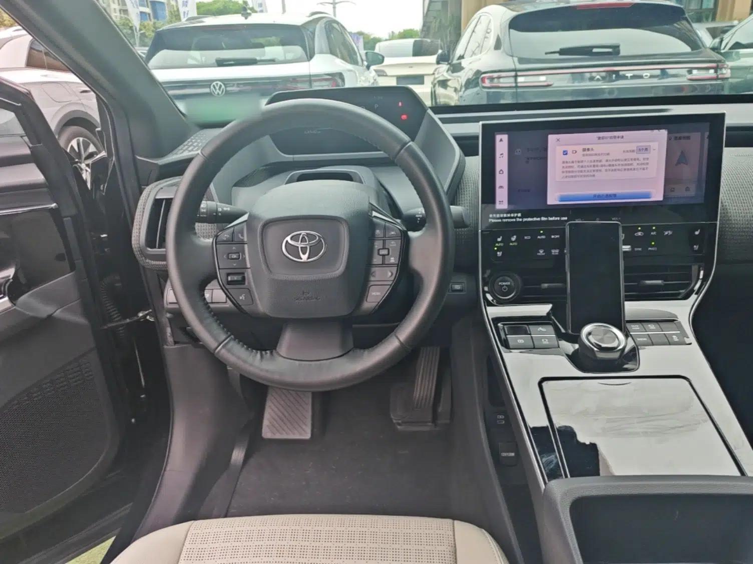 Toyota GAC bZ4X 2022 Long-Range Pro — миниатюра 14