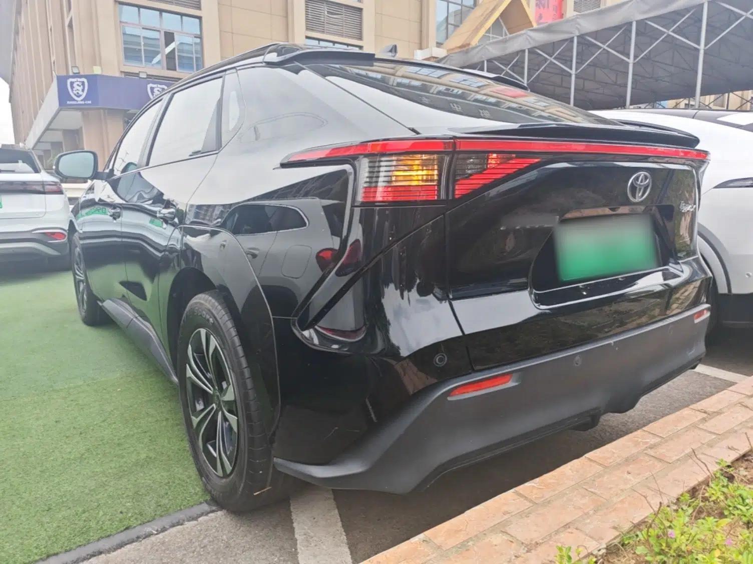Toyota GAC bZ4X 2022 Long-Range Pro — миниатюра 4