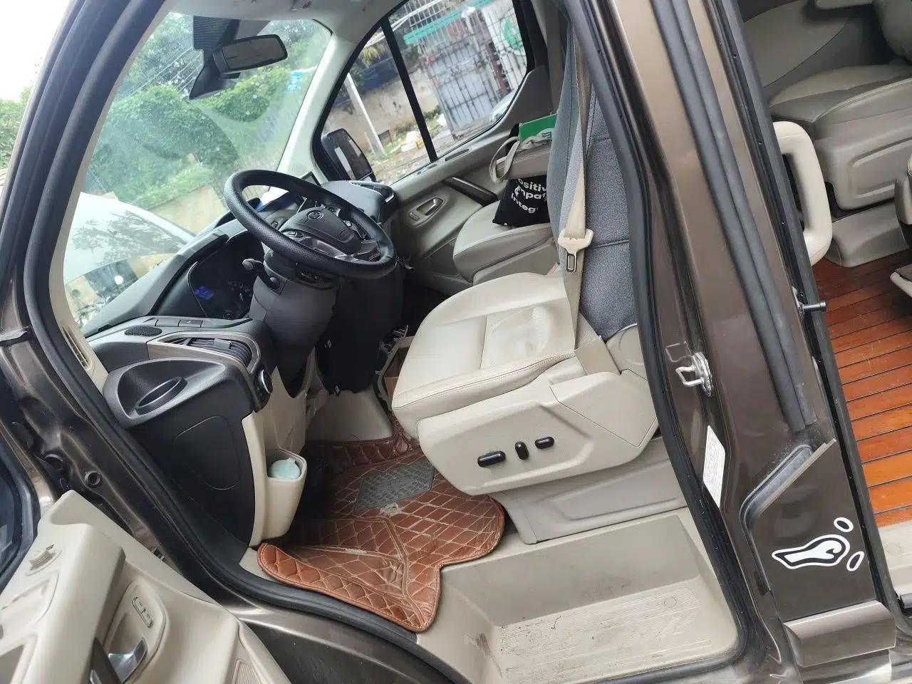 Ford Tourneo Custom 2017 2.0T Automatic Business Class Version — миниатюра 16
