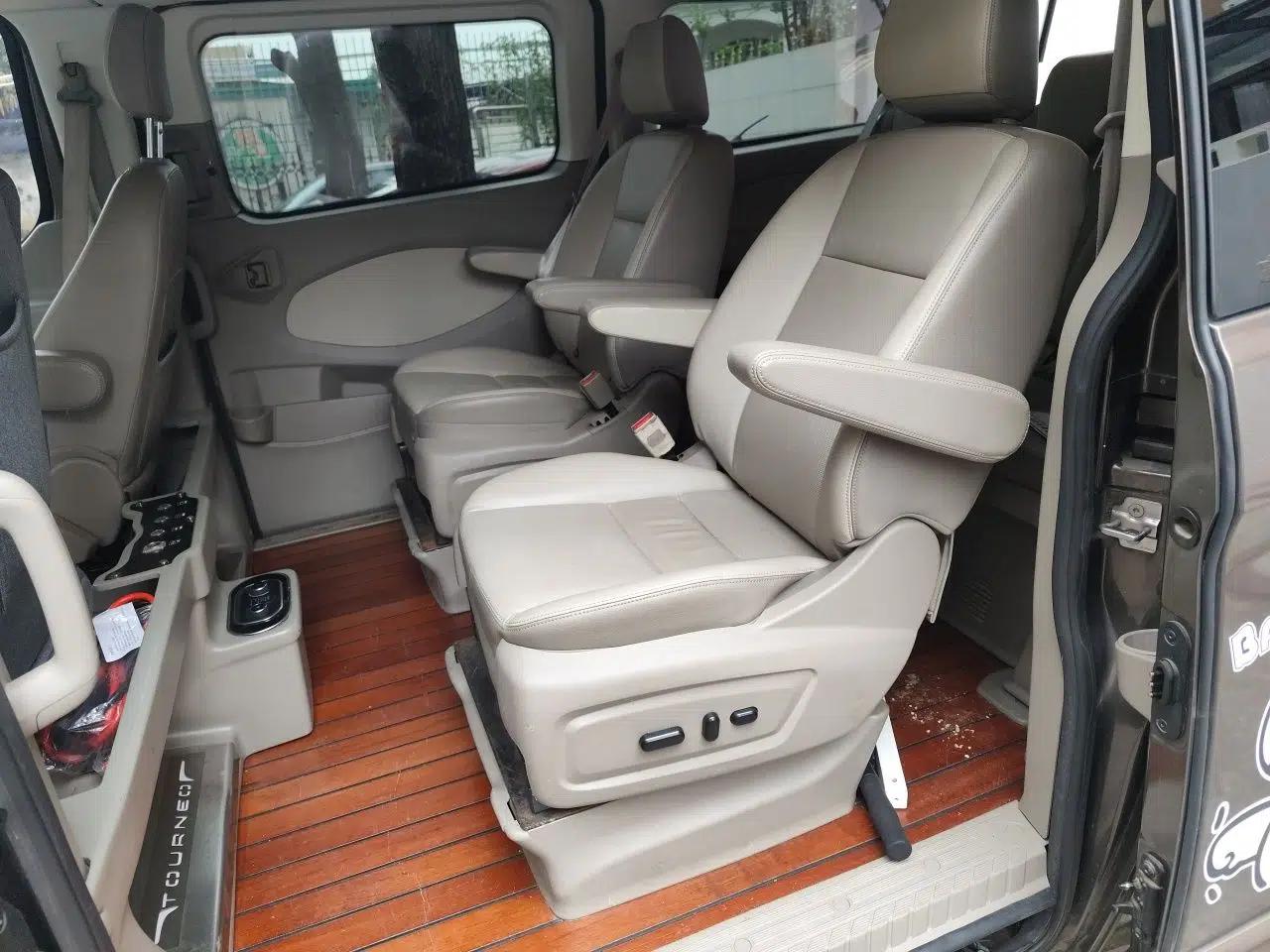 Ford Tourneo Custom 2017 2.0T Automatic Business Class Version — миниатюра 18