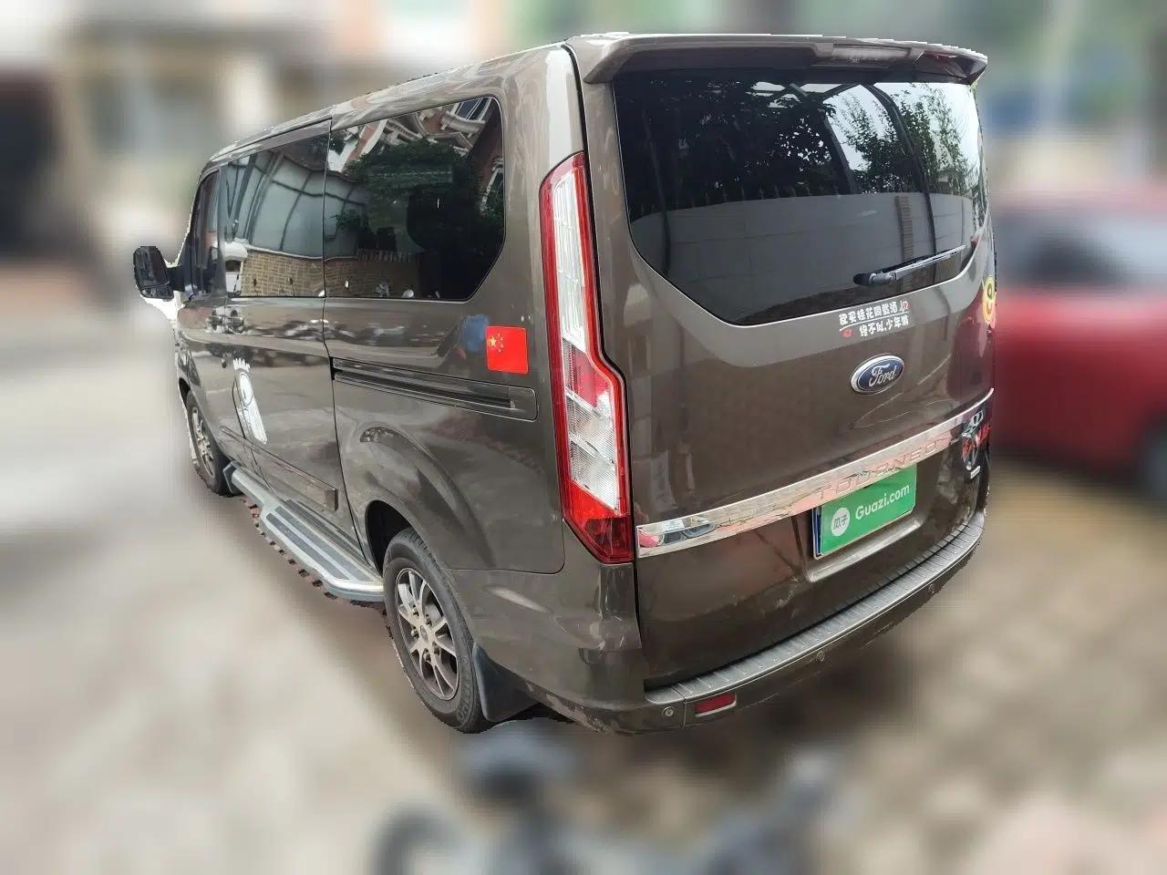 Ford Tourneo Custom 2017 2.0T Automatic Business Class Version — миниатюра 4