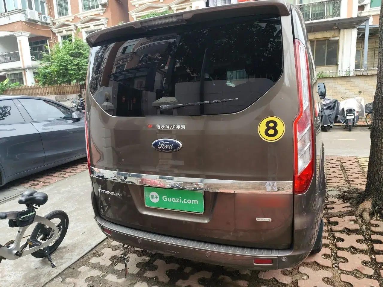 Ford Tourneo Custom 2017 2.0T Automatic Business Class Version — миниатюра 5