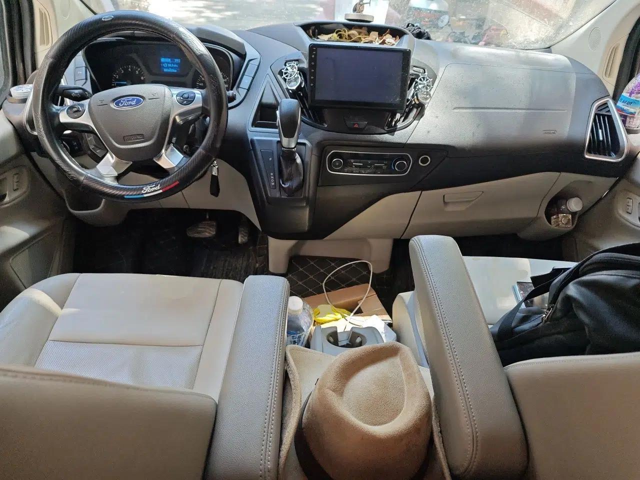 Ford Tourneo Custom 2017 2.0T Automatic Elite Version — миниатюра 10