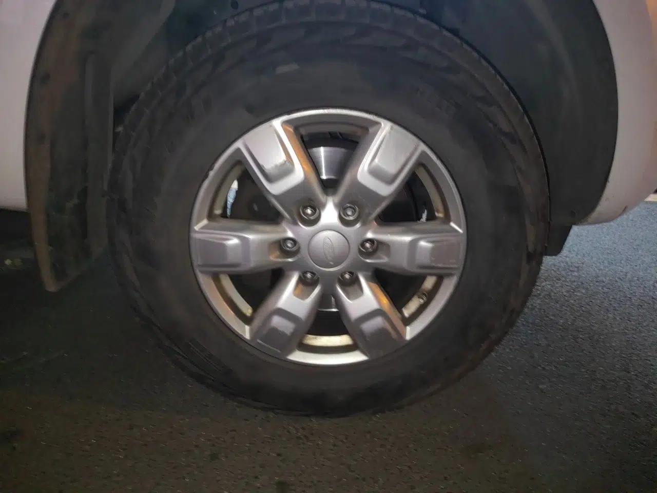 Ford Everest 2016 2.0T Gasoline Automatic 4x4 Elite Edition — миниатюра 8