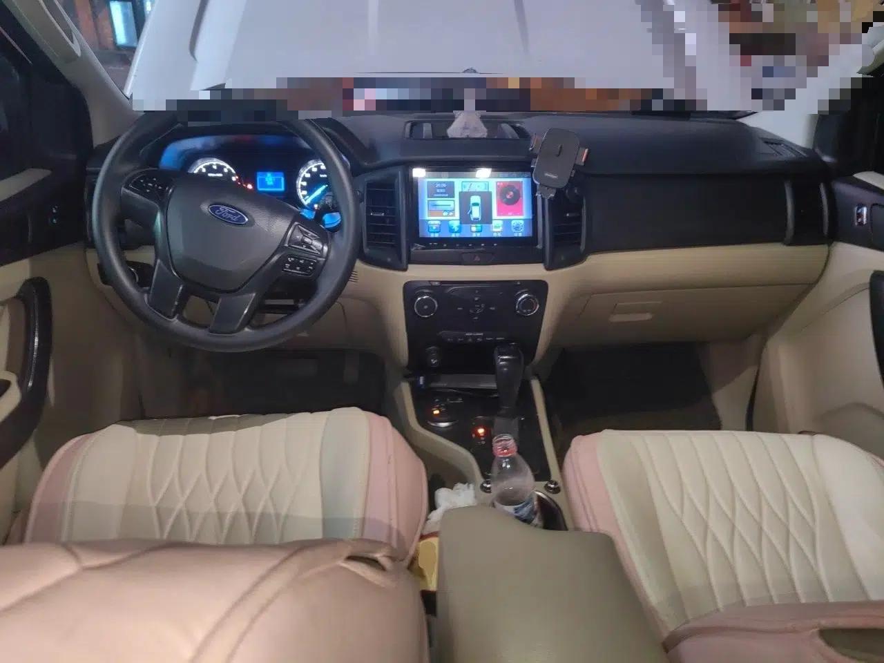 Ford Everest 2016 2.0T Gasoline Automatic 4x4 Elite Edition — миниатюра 10