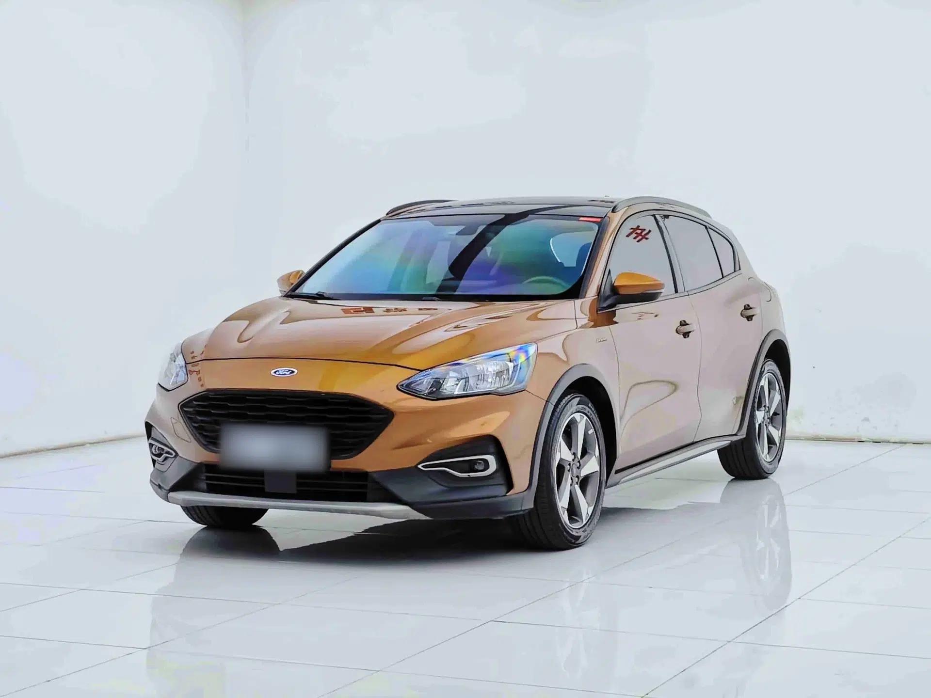 Ford Focus Active 2020 EcoBoost 180 Automatic Trendy Model — миниатюра 1