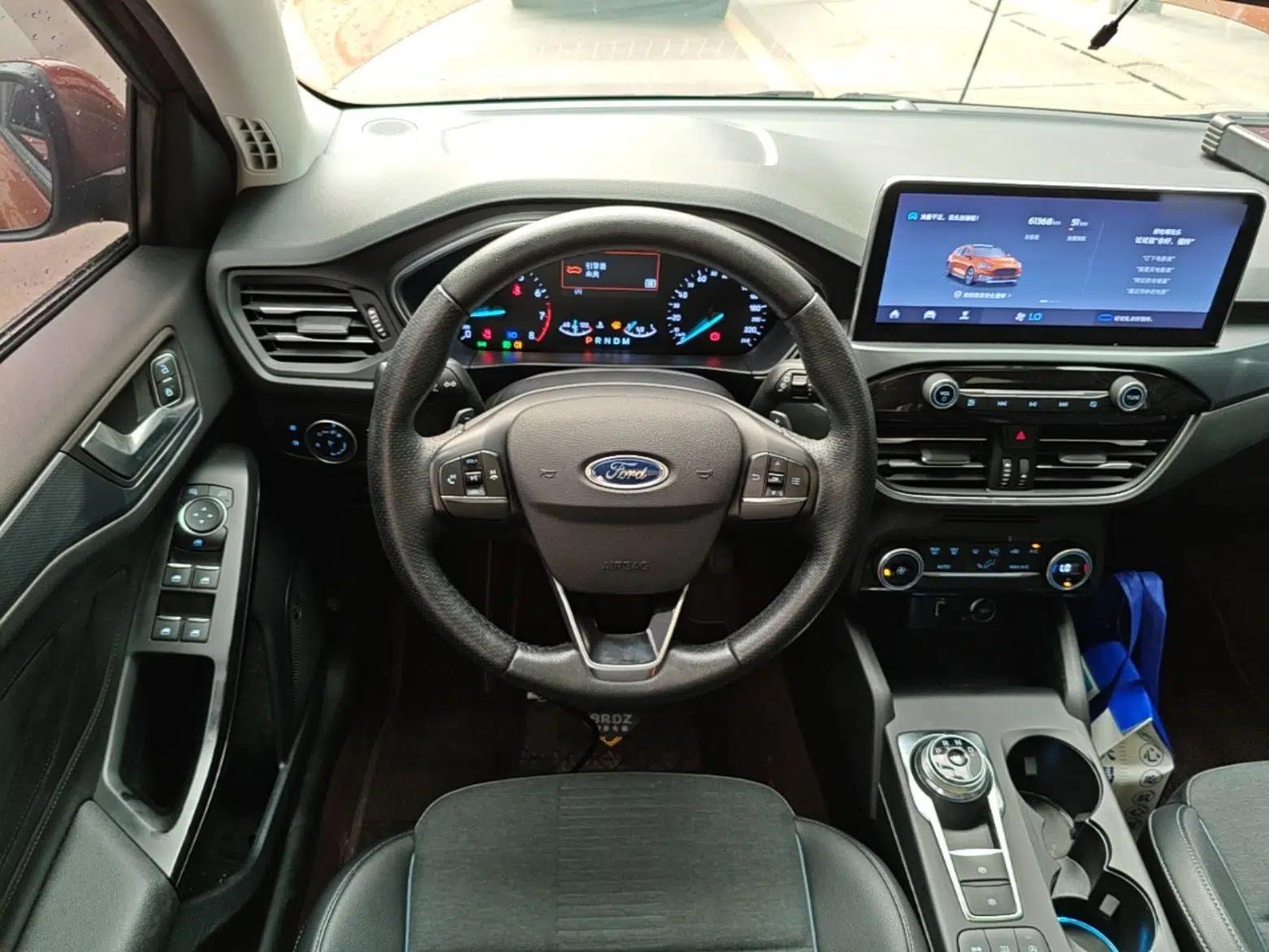 Ford Focus Active 2020 EcoBoost 180 Automatic Trendy Model — миниатюра 11