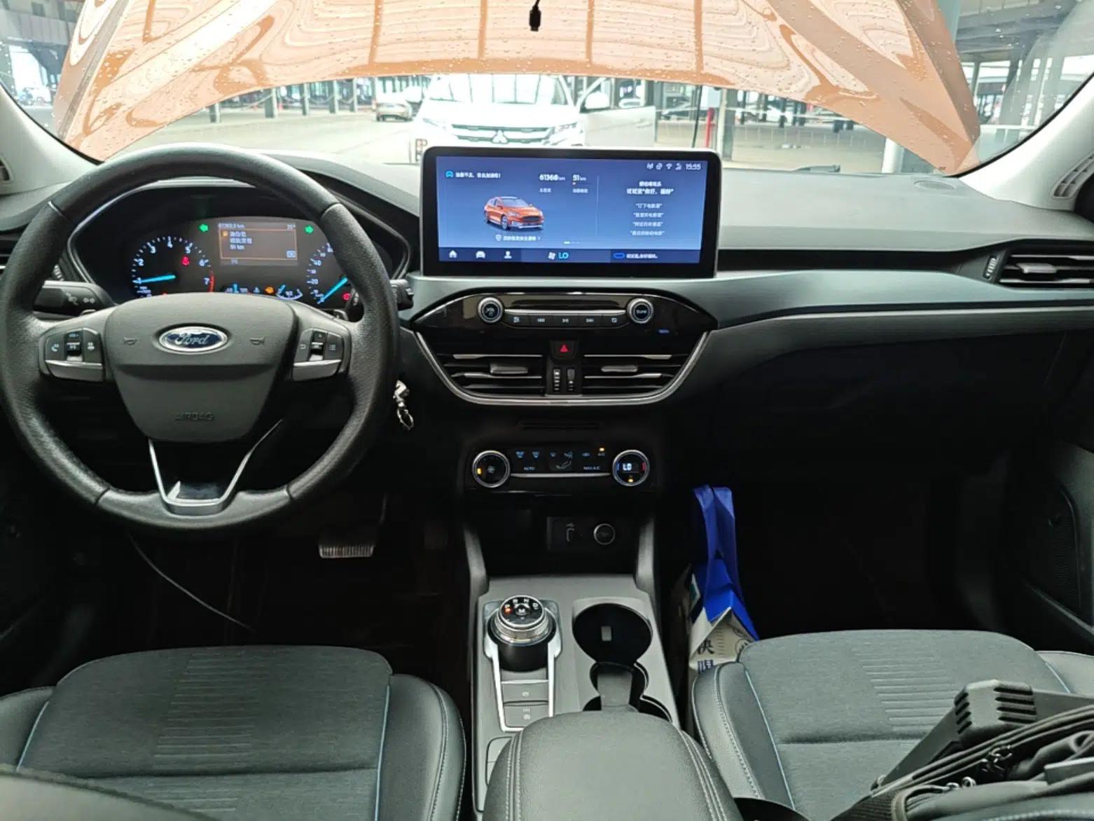Ford Focus Active 2020 EcoBoost 180 Automatic Trendy Model — миниатюра 13