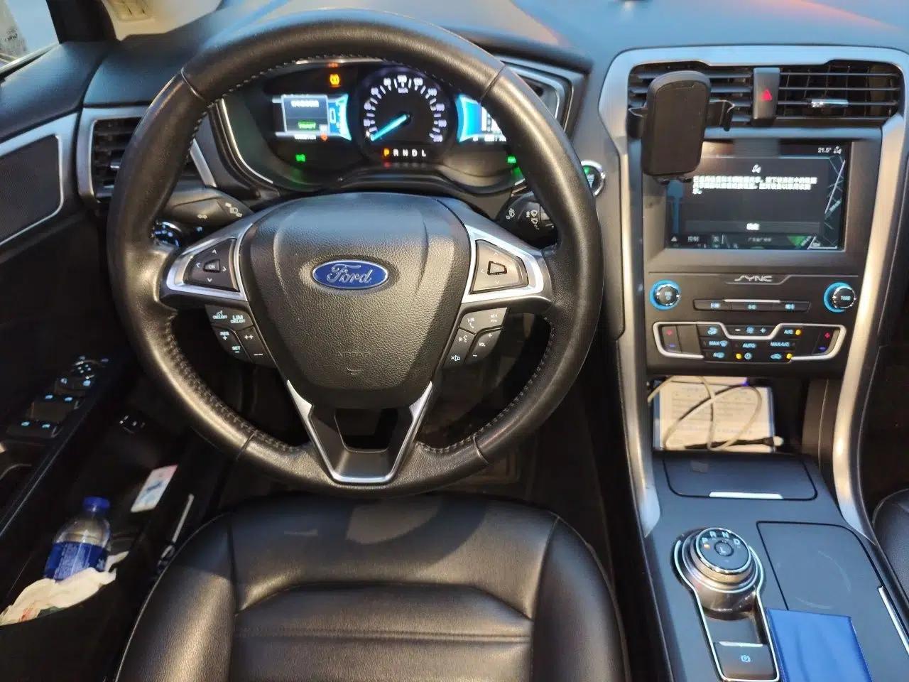 Ford Mondeo New Energy 2018 2.0 PHEV ZhiShang Trim — миниатюра 11
