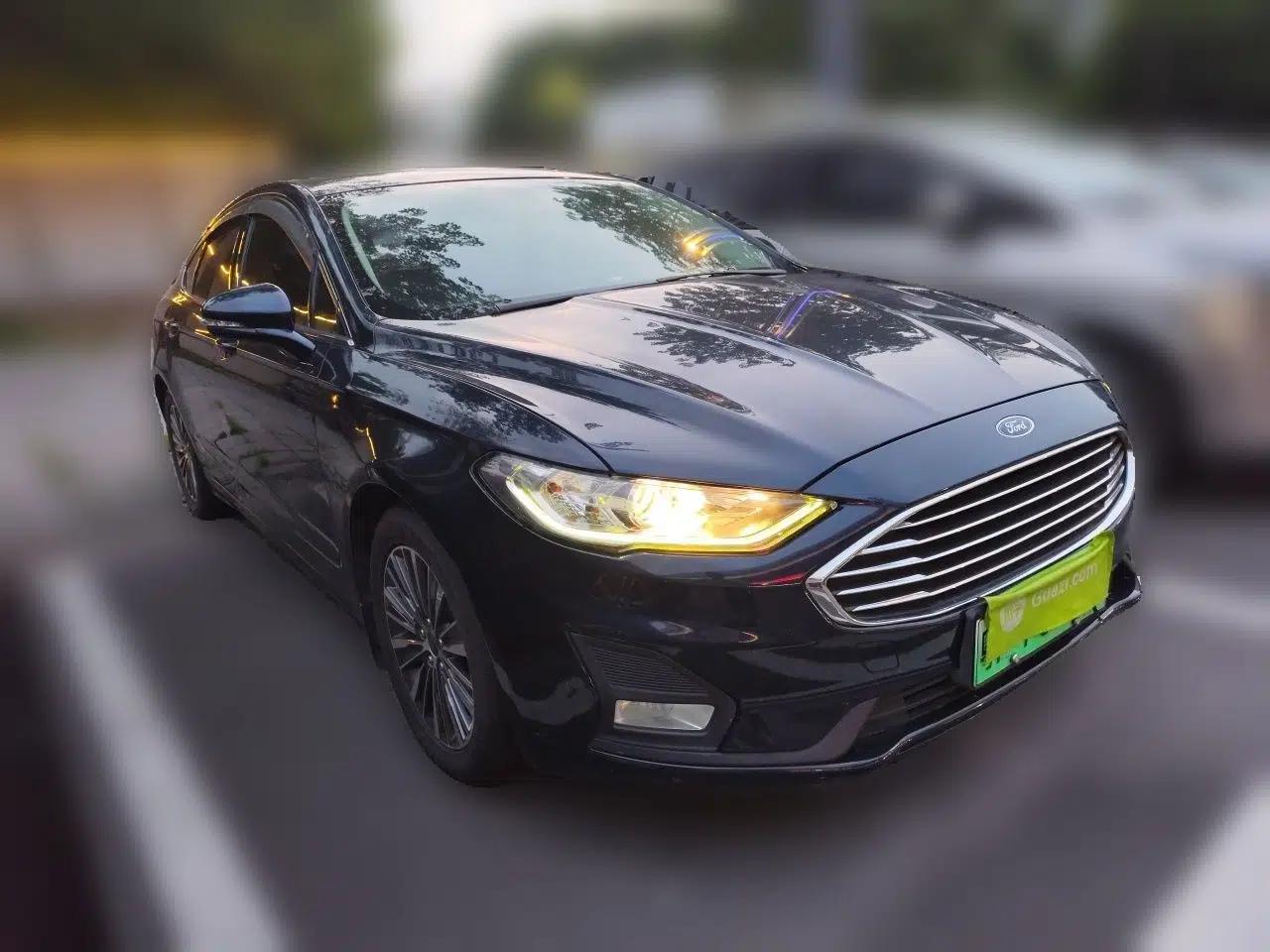 Ford Mondeo New Energy 2018 2.0 PHEV ZhiShang Trim — миниатюра 3
