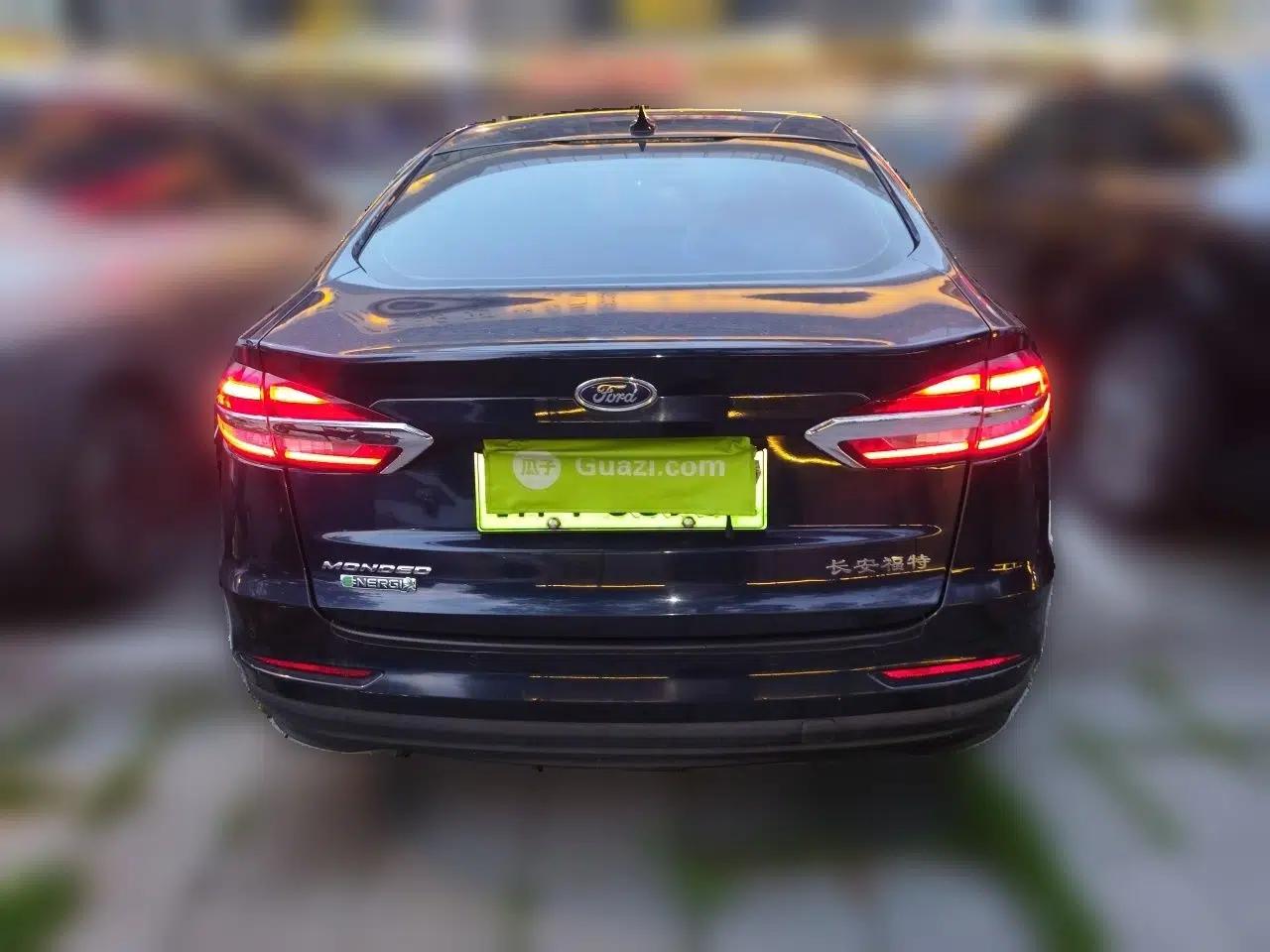 Ford Mondeo New Energy 2018 2.0 PHEV ZhiShang Trim — миниатюра 5