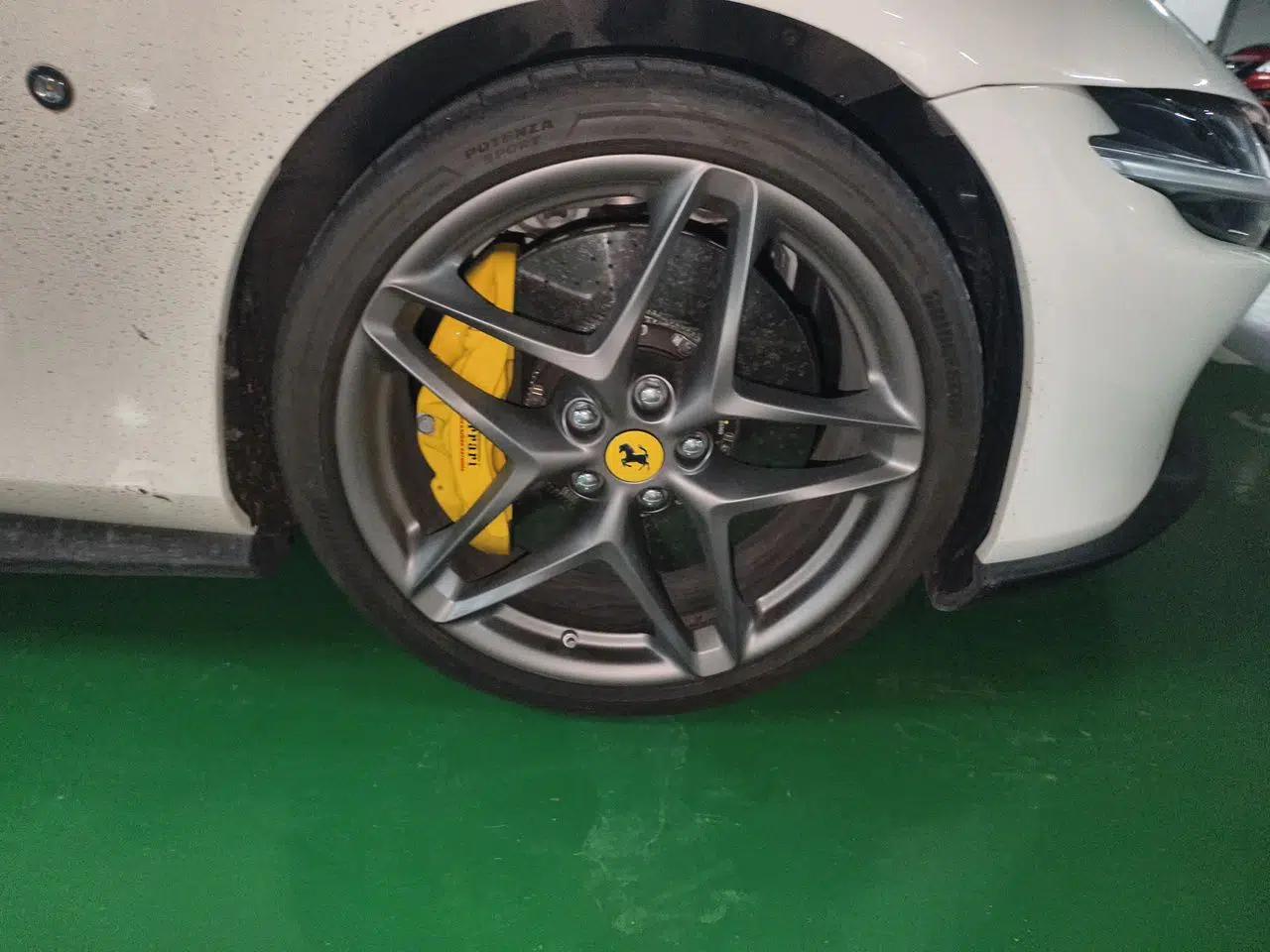 Ferrari Roma 2020 3.9T V8 — миниатюра 8