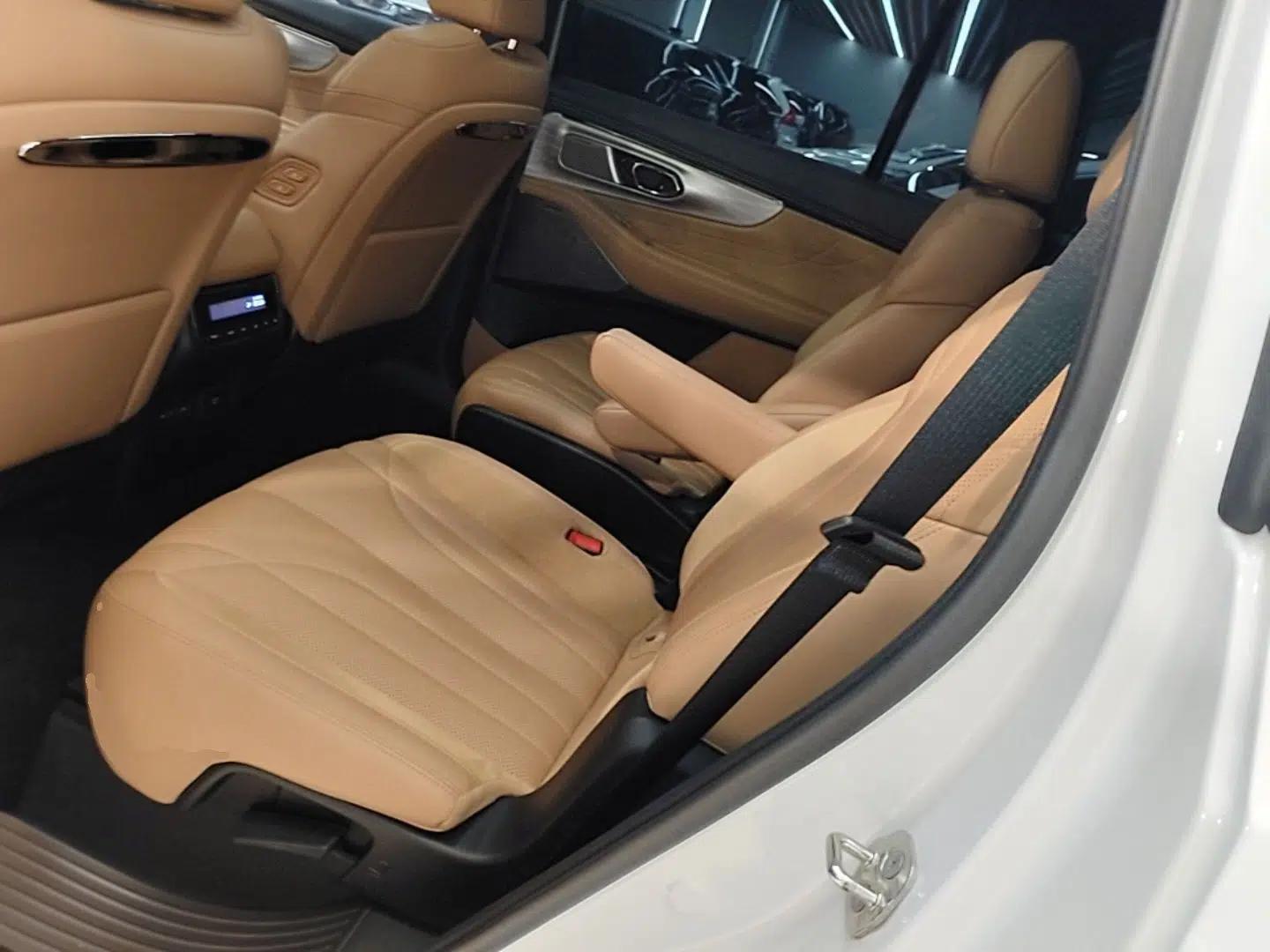 GAC Trumpchi ES9 2024 PHEV 143km Traveler Max — миниатюра 19