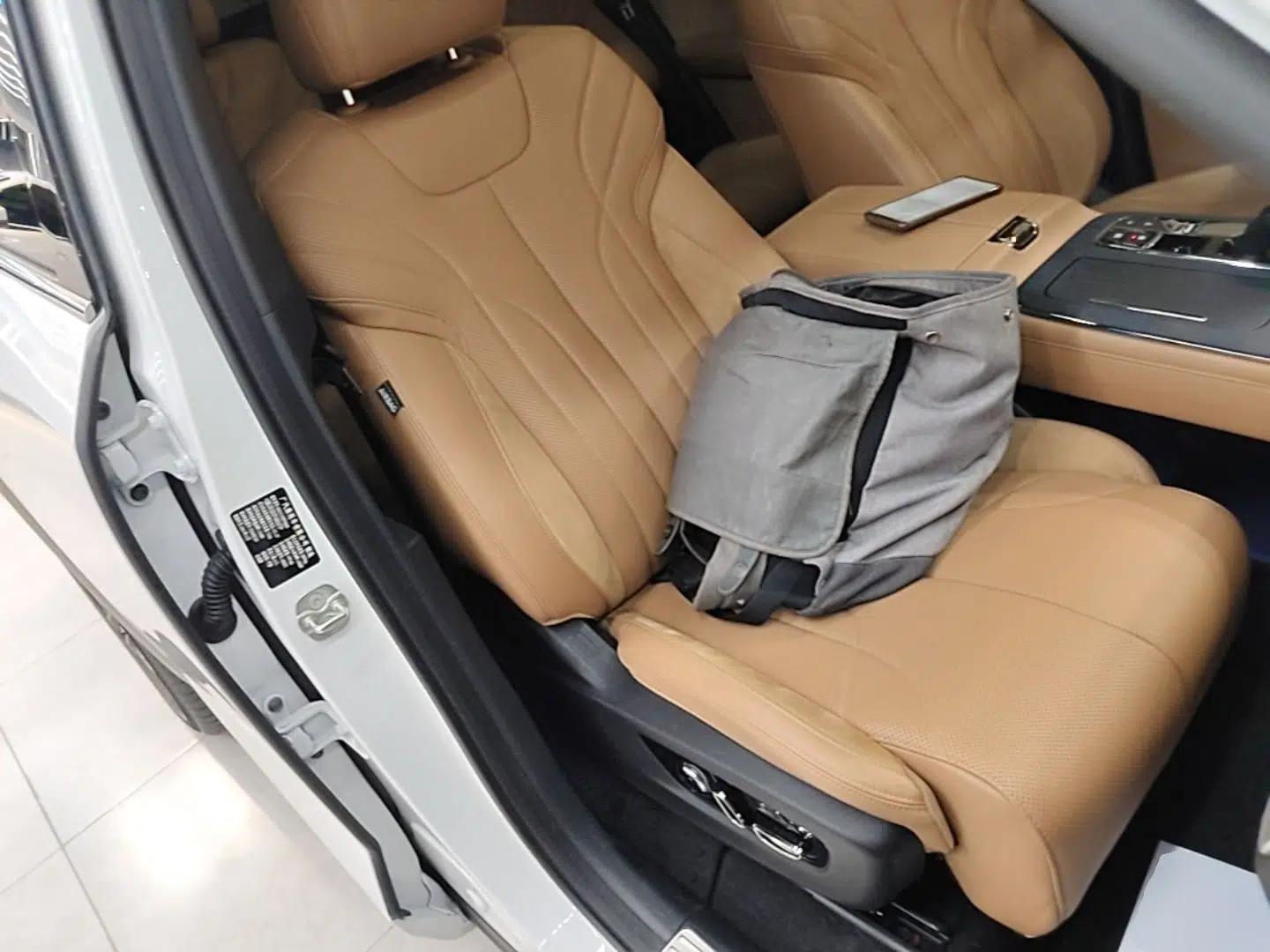 GAC Trumpchi ES9 2024 PHEV 143km Traveler Max — миниатюра 23