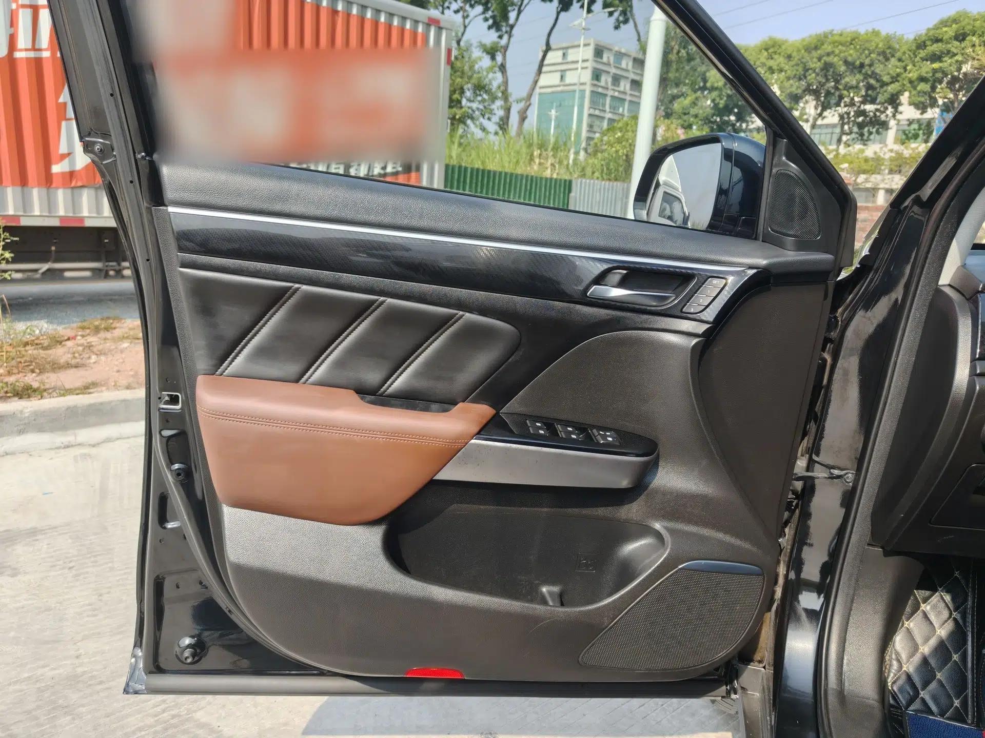 GAC Trumpchi GS7 2017 320T Two-Wheel-Drive Luxury Smart Connectivity Model — миниатюра 22