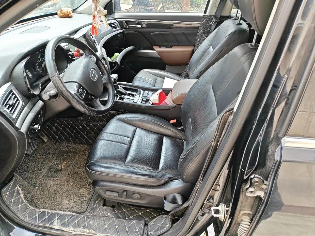 GAC Trumpchi GS7 2017 320T Two-Wheel-Drive Luxury Smart Connectivity Model — миниатюра 16