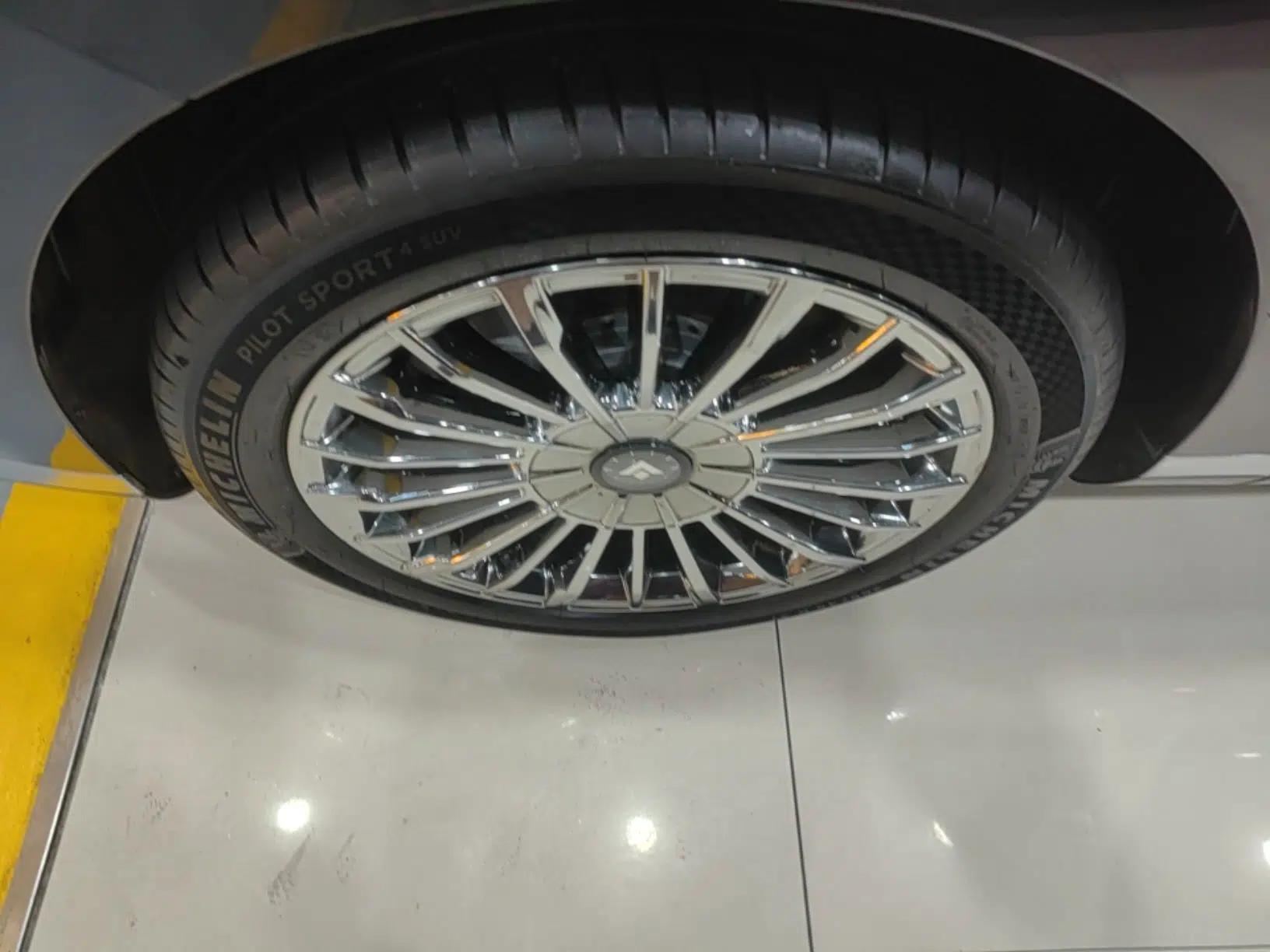 Hyptec HL 2025 700 Ultra Six-Seater All-Wheel-Drive LiDAR Version — миниатюра 9