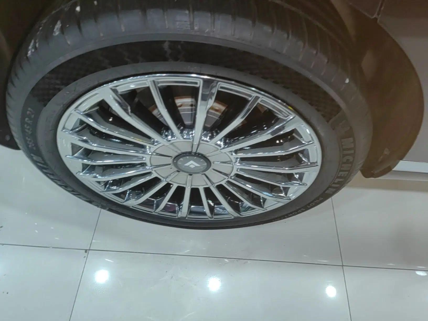 Hyptec HL 2025 700 Ultra Six-Seater All-Wheel-Drive LiDAR Version — миниатюра 10