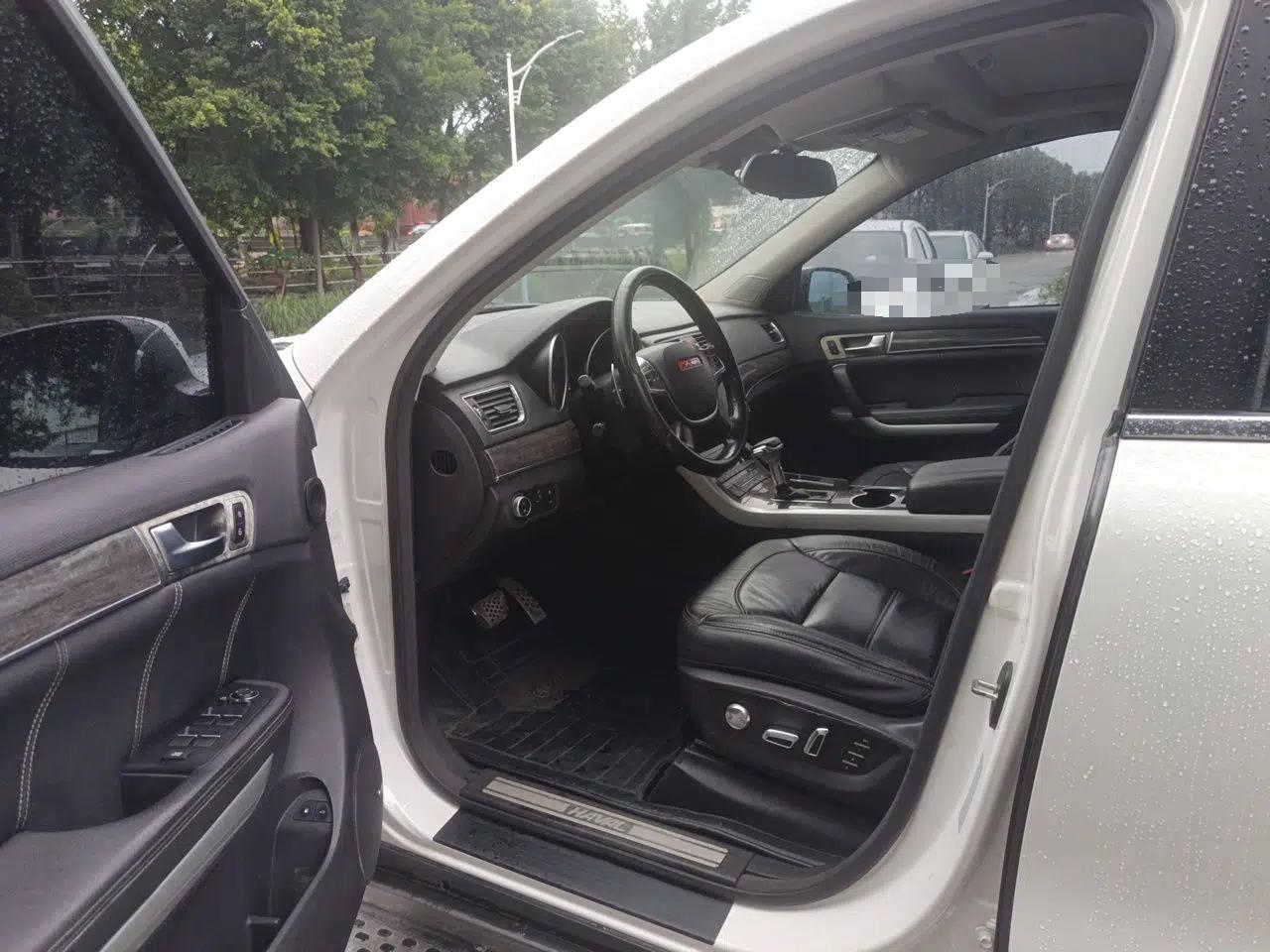 Haval H8 2015 2.0T Two-Wheel-Drive Luxury Version — миниатюра 17
