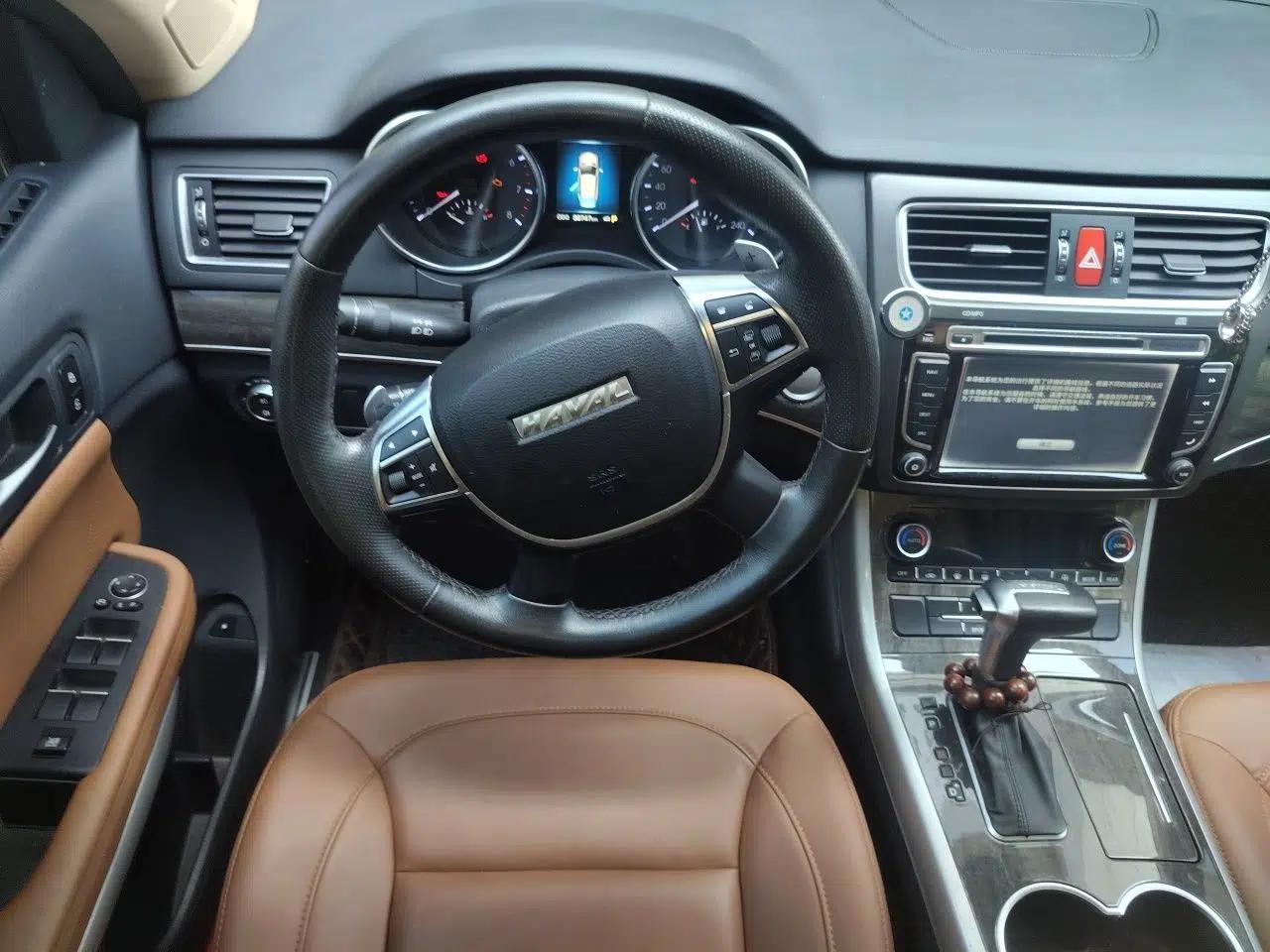 Haval H8 2015 2.0T Two-Wheel Drive Comfort Version — миниатюра 11