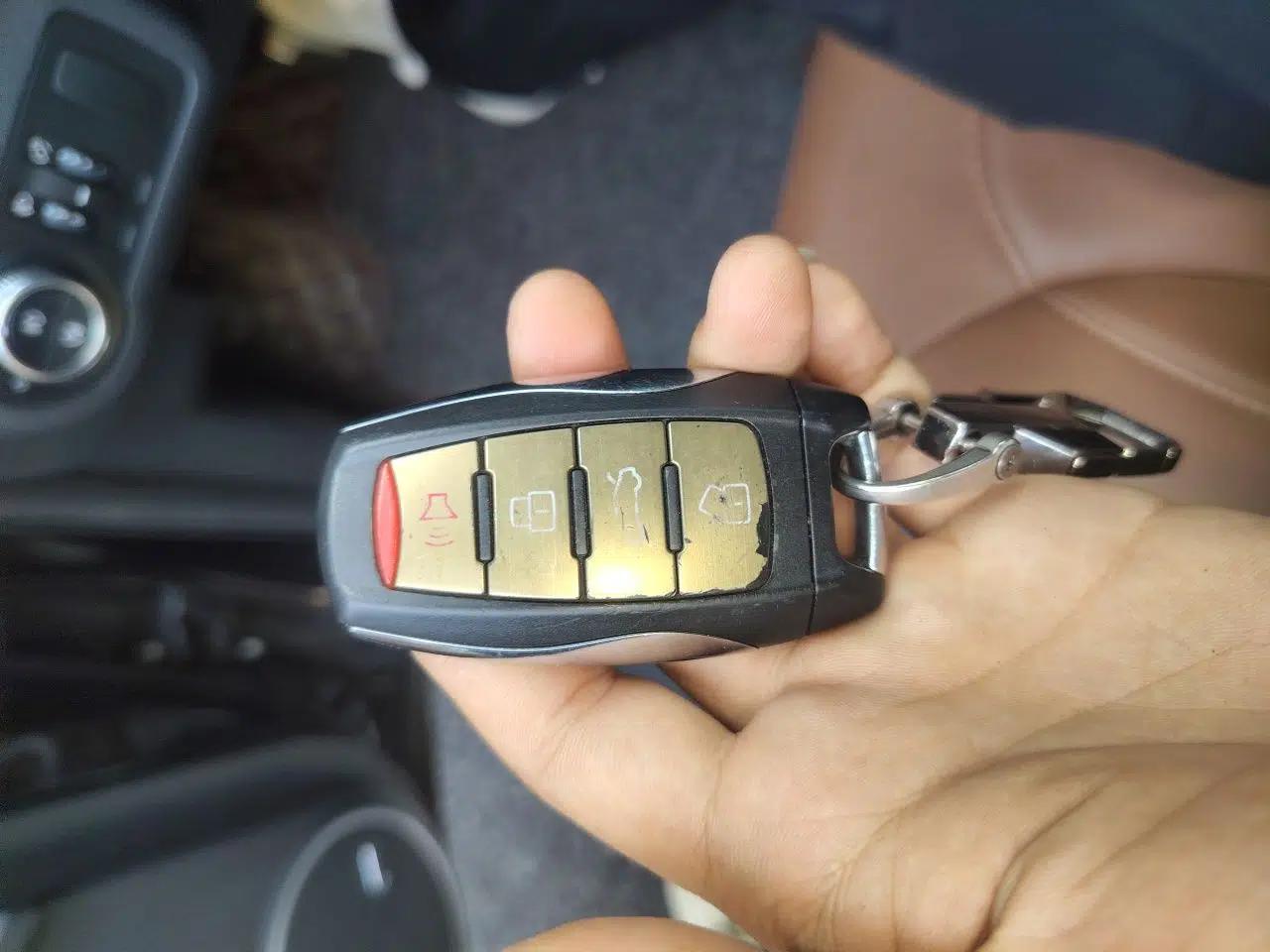 Haval H8 2015 2.0T Two-Wheel Drive Comfort Version — миниатюра 9
