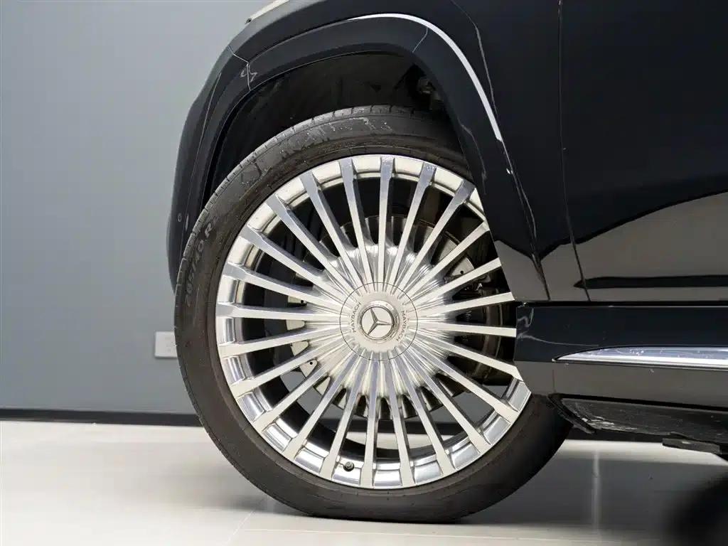 2022 Maybach GLS 600 4MATIC Premium Edition — миниатюра 5