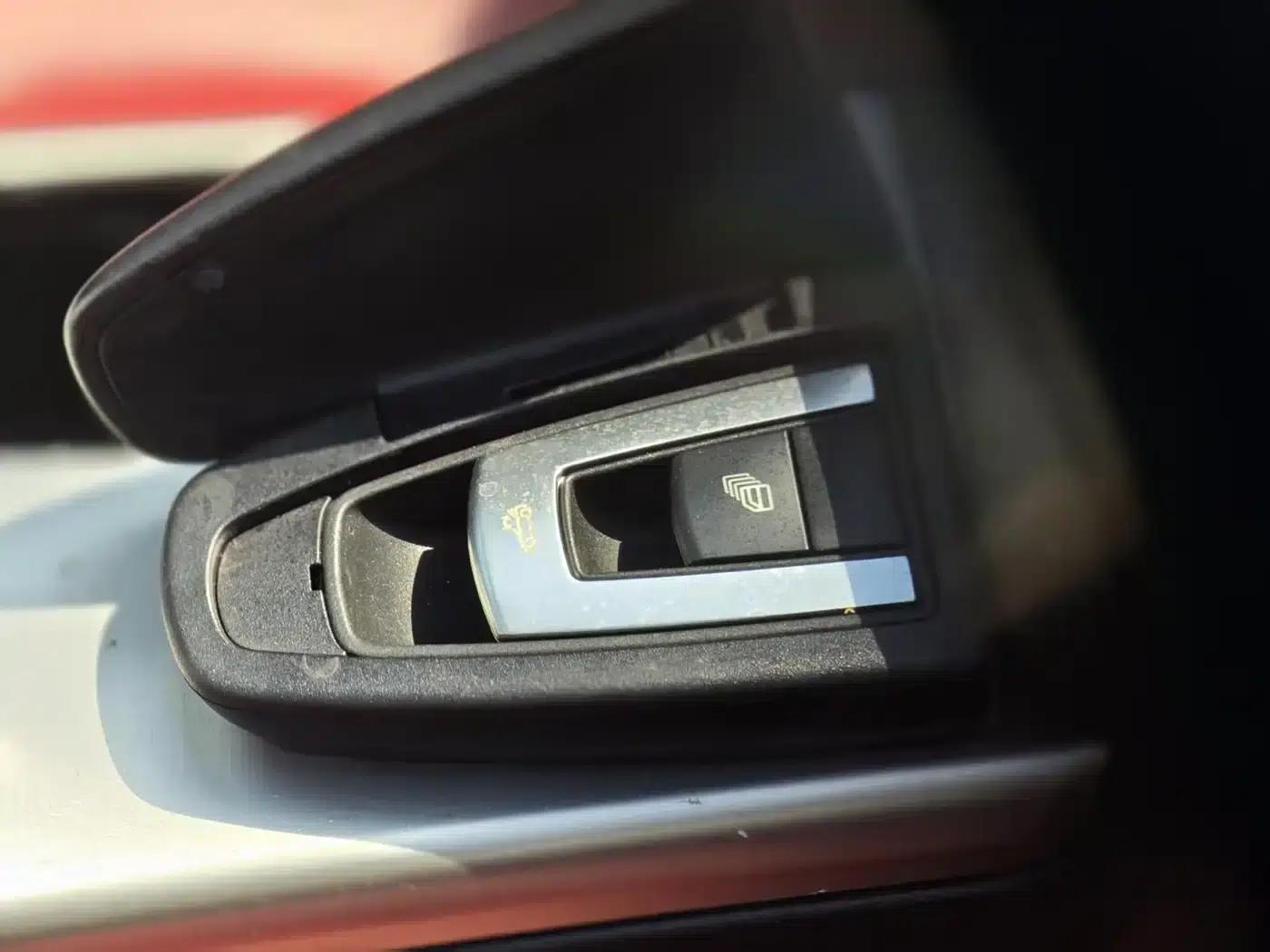 Mercedes-Benz SLK-Class 2011 SLK 200 Fashion Edition — миниатюра 8