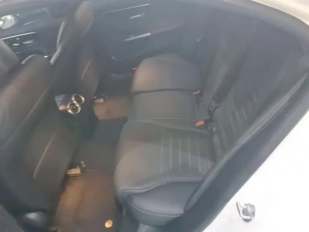 Mercedes-Benz C-Class PHEV 2023 Facelift C 350 eL — миниатюра 17