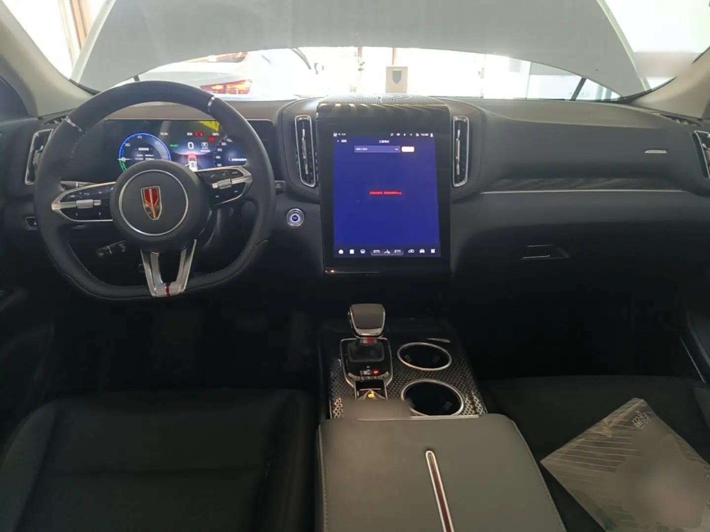 Hongqi HS3 PHEV 2025 Model 125km Jingwei 2 Millionth Anniversary Edition — миниатюра 13