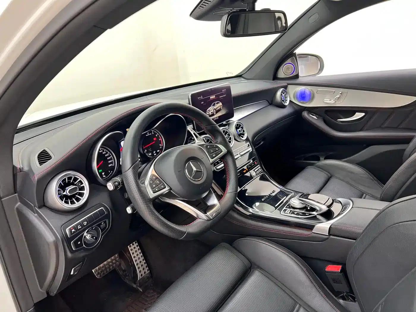 Mercedes-Benz GLC Coupe AMG 2017 AMG GLC 43 4MATIC Coupe SUV — миниатюра 10