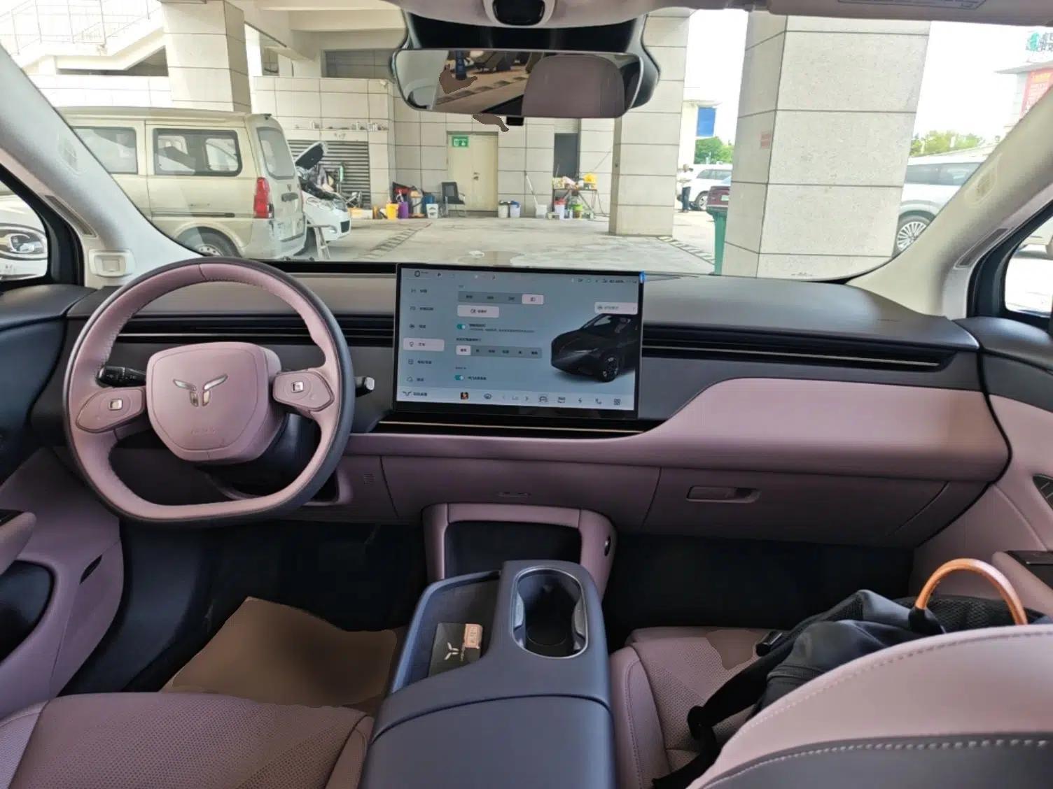 Hongqi Tiangong 06 2025 660 4x4 Smart Selection Edition — миниатюра 13