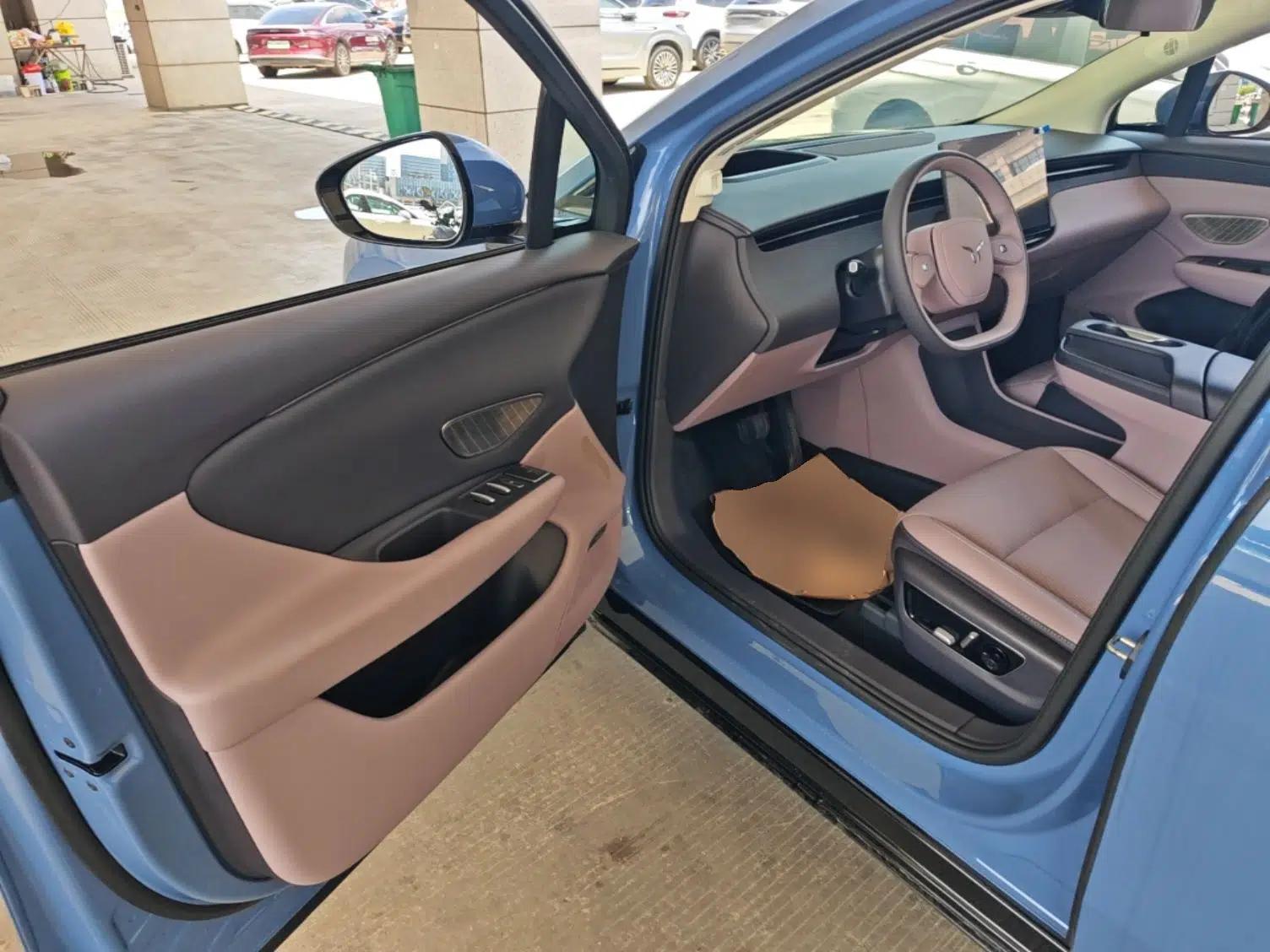 Hongqi Tiangong 06 2025 660 4x4 Smart Selection Edition — миниатюра 19