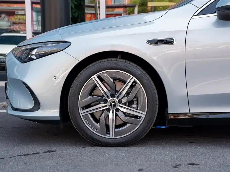Mercedes-Benz CLA PHEV 2025 300L Extended Range Version — миниатюра 15