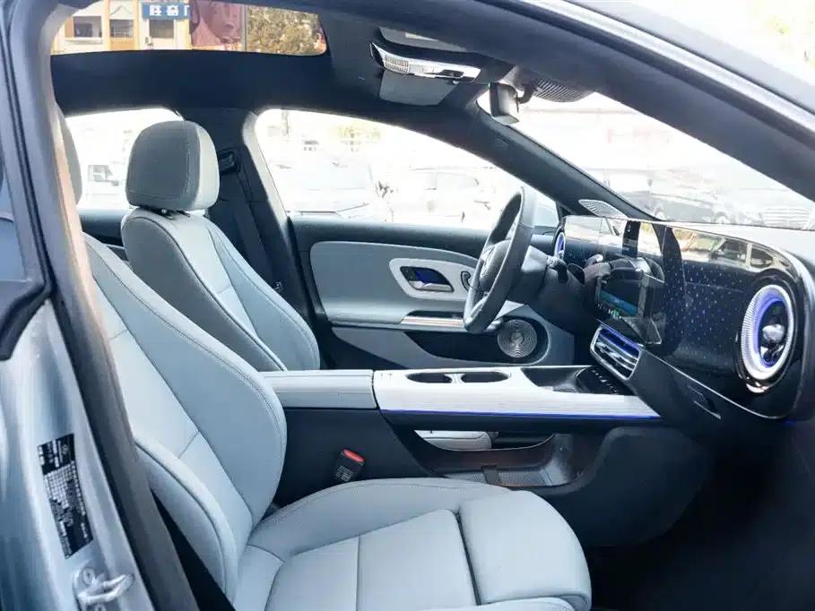 Mercedes-Benz CLA PHEV 2025 300L Extended Range Version — миниатюра 17