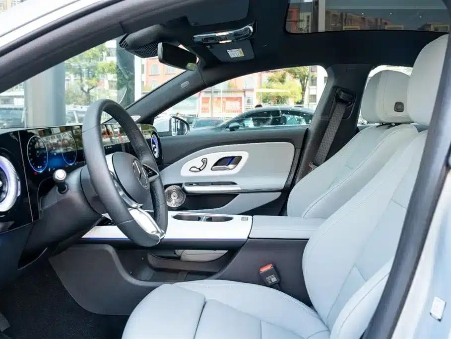 Mercedes-Benz CLA PHEV 2025 300L Extended Range Version — миниатюра 18