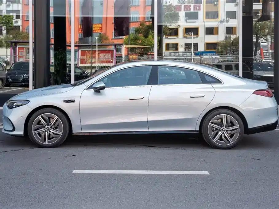 Mercedes-Benz CLA PHEV 2025 300L Extended Range Version — миниатюра 4