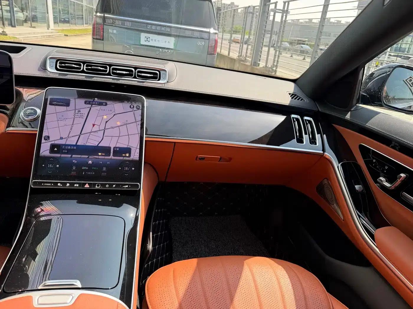 Mercedes-Benz S-Class PHEV 2024 S 450 e L Plug-in Hybrid Sedan — миниатюра 11