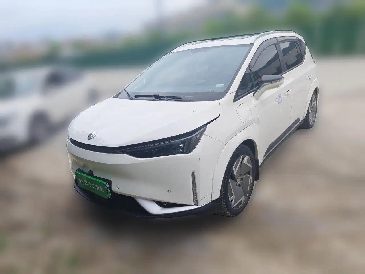Hycan Z03 2022 620 km Range Trendy Cool Version 160 kW 76.8 kWh — миниатюра 1