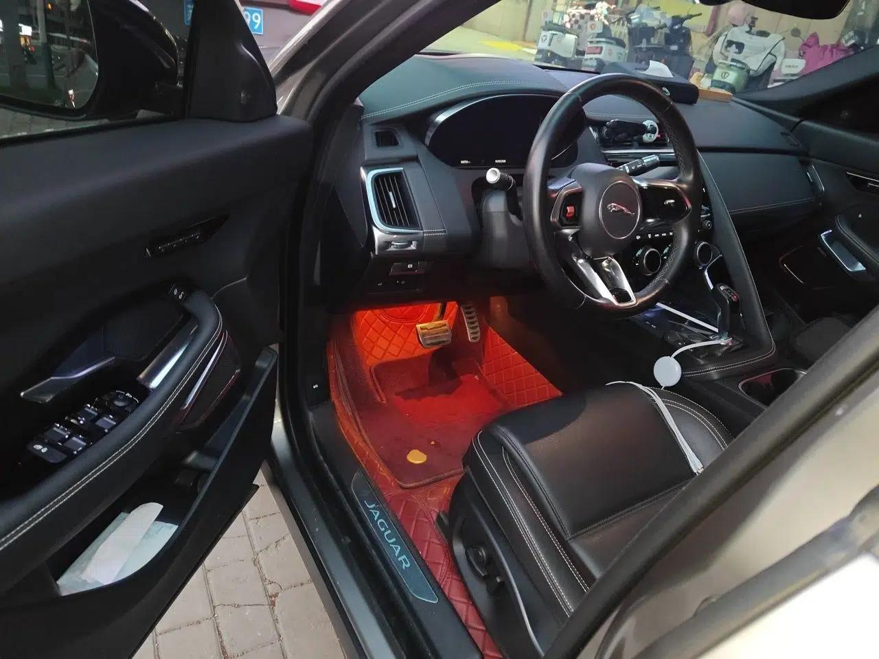 Jaguar E-PACE  — миниатюра 17