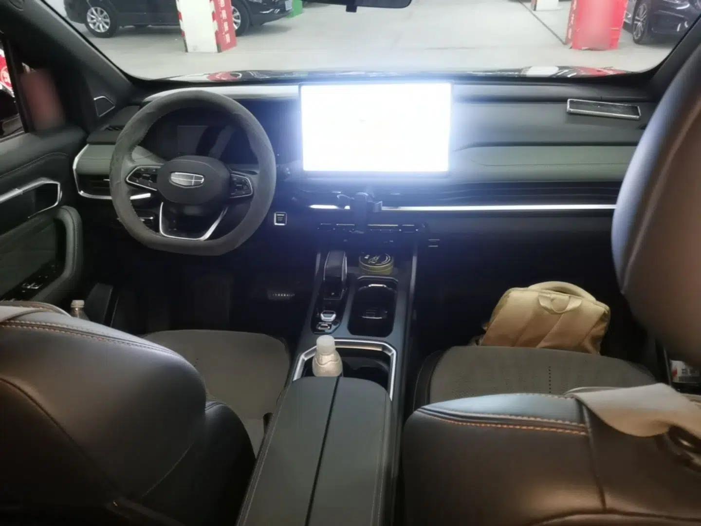 Geely Auto Haoyue L 2024 2.0T DCT Prestige Version — миниатюра 13