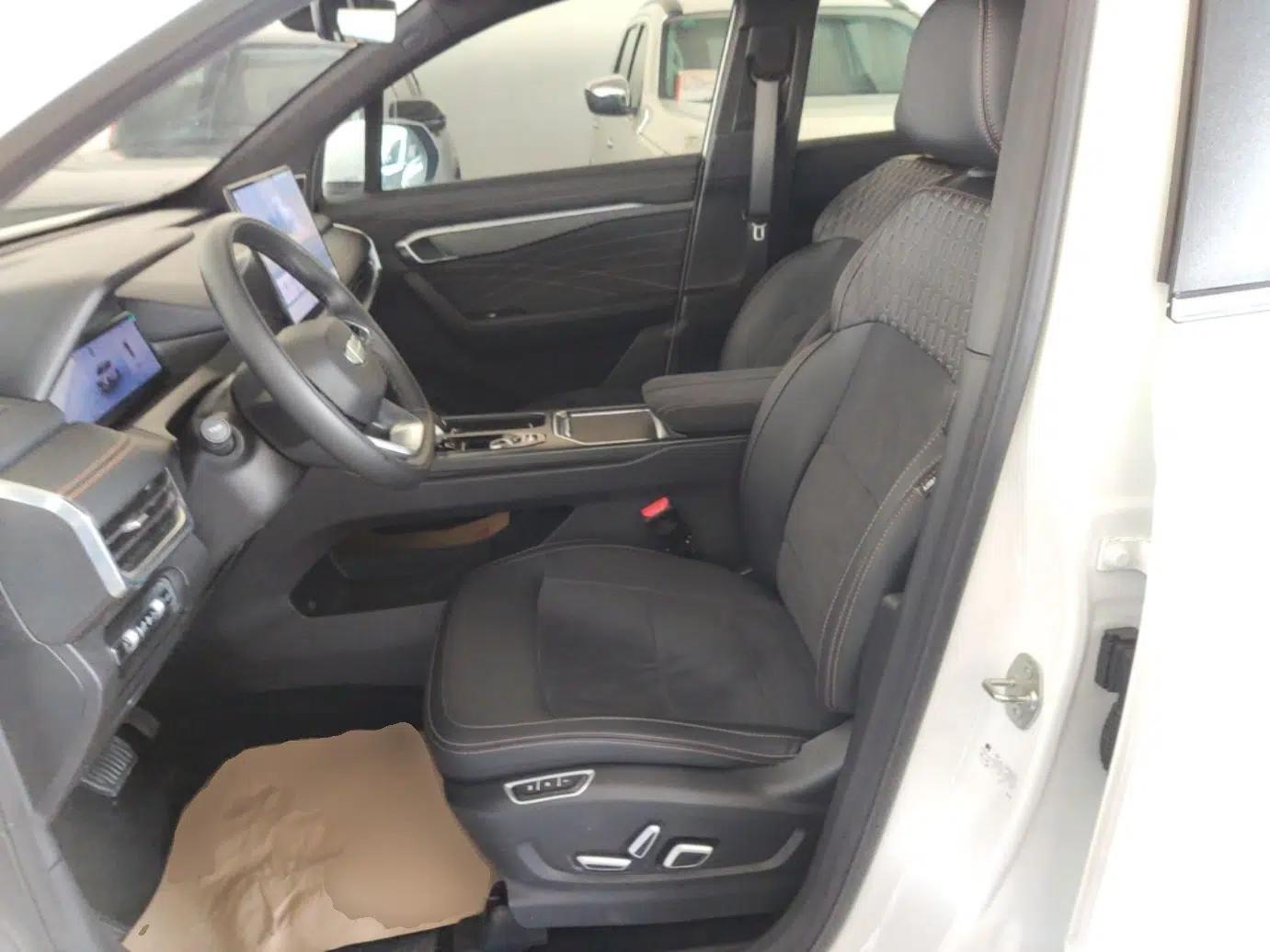 Geely Auto Haoyue L 2025 2.0T DCT Luxury Edition — миниатюра 18