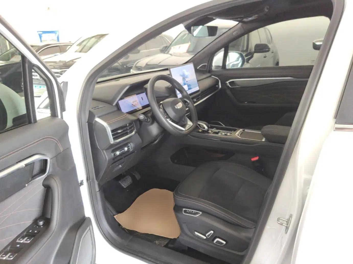 Geely Auto Haoyue L 2025 2.0T DCT Luxury Edition — миниатюра 19