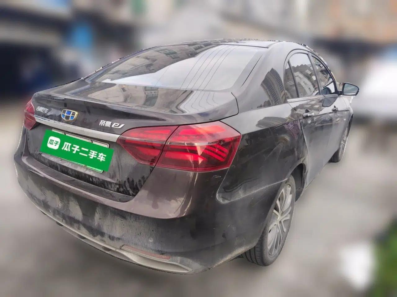 Geely Auto Emgrand New Energy 2018 EV450 Prestige Model — миниатюра 6
