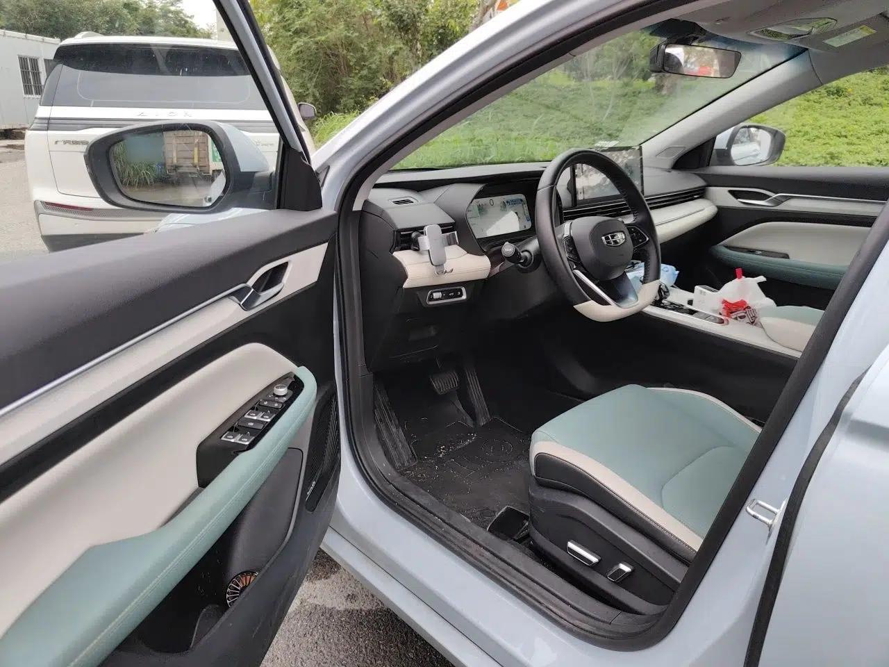 Geely Auto Emgrand L HiP 2022 1.5TD-DHT Pro 100KM Super Swift — миниатюра 17
