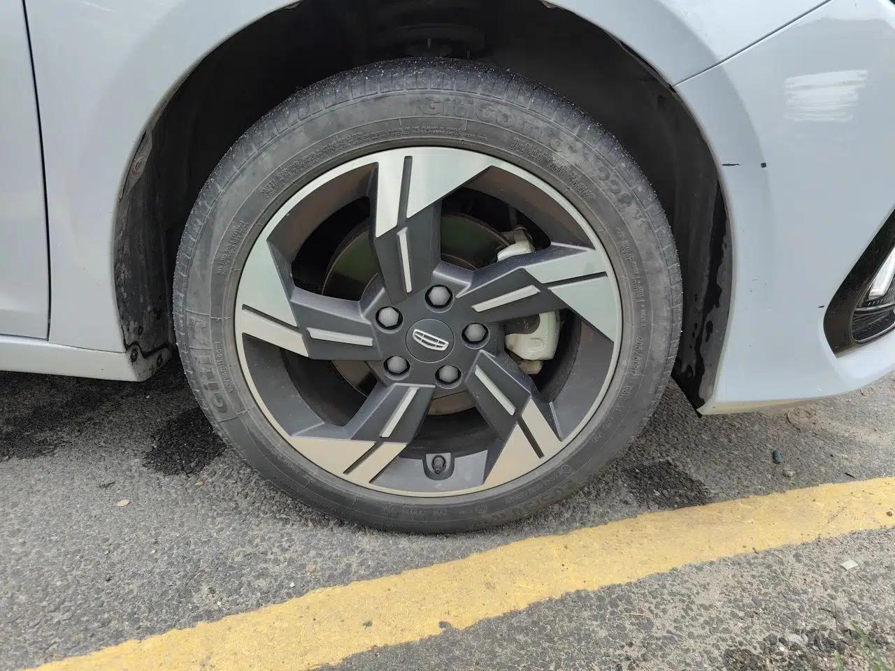 Geely Auto Emgrand L HiP 2022 1.5TD-DHT Pro 100KM Super Swift — миниатюра 8