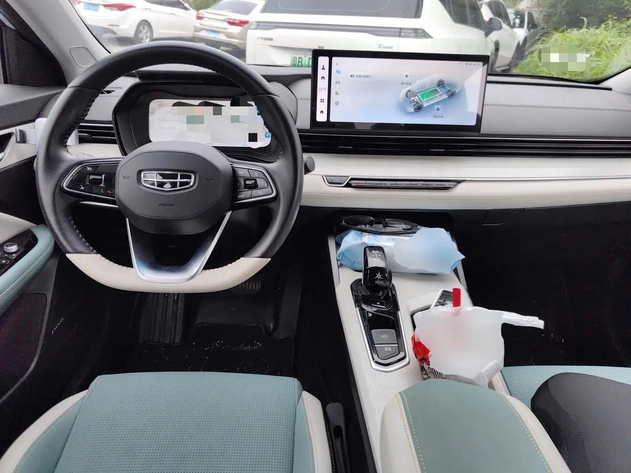 Geely Auto Emgrand L HiP 2022 1.5TD-DHT Pro 100KM Super Swift — миниатюра 10