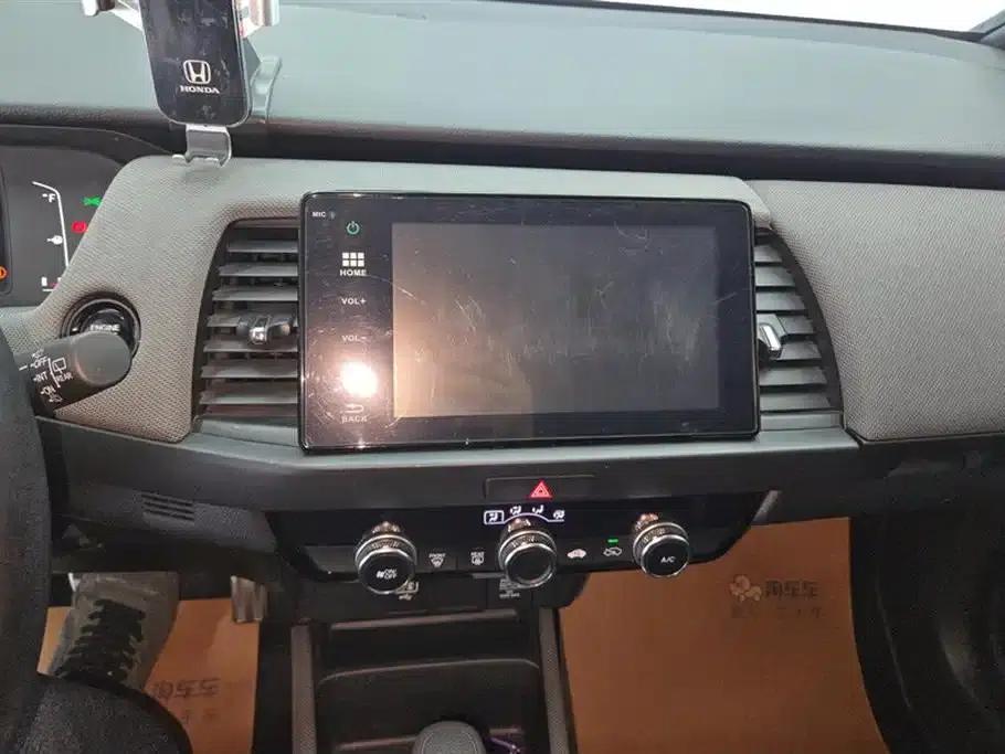LIFE 2021 1.5L CVT SPORT Edition — миниатюра 13