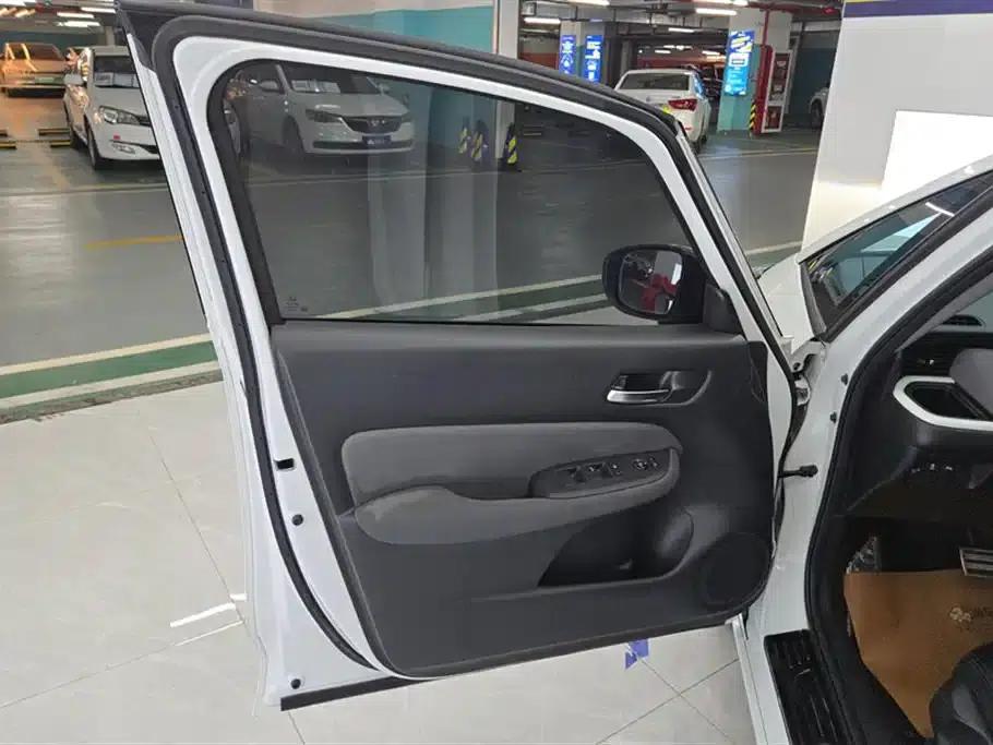 LIFE 2021 1.5L CVT SPORT Edition — миниатюра 7